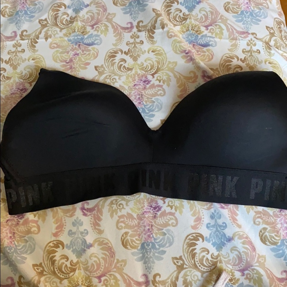Brand New VS 'wear everywhere wireless' bra